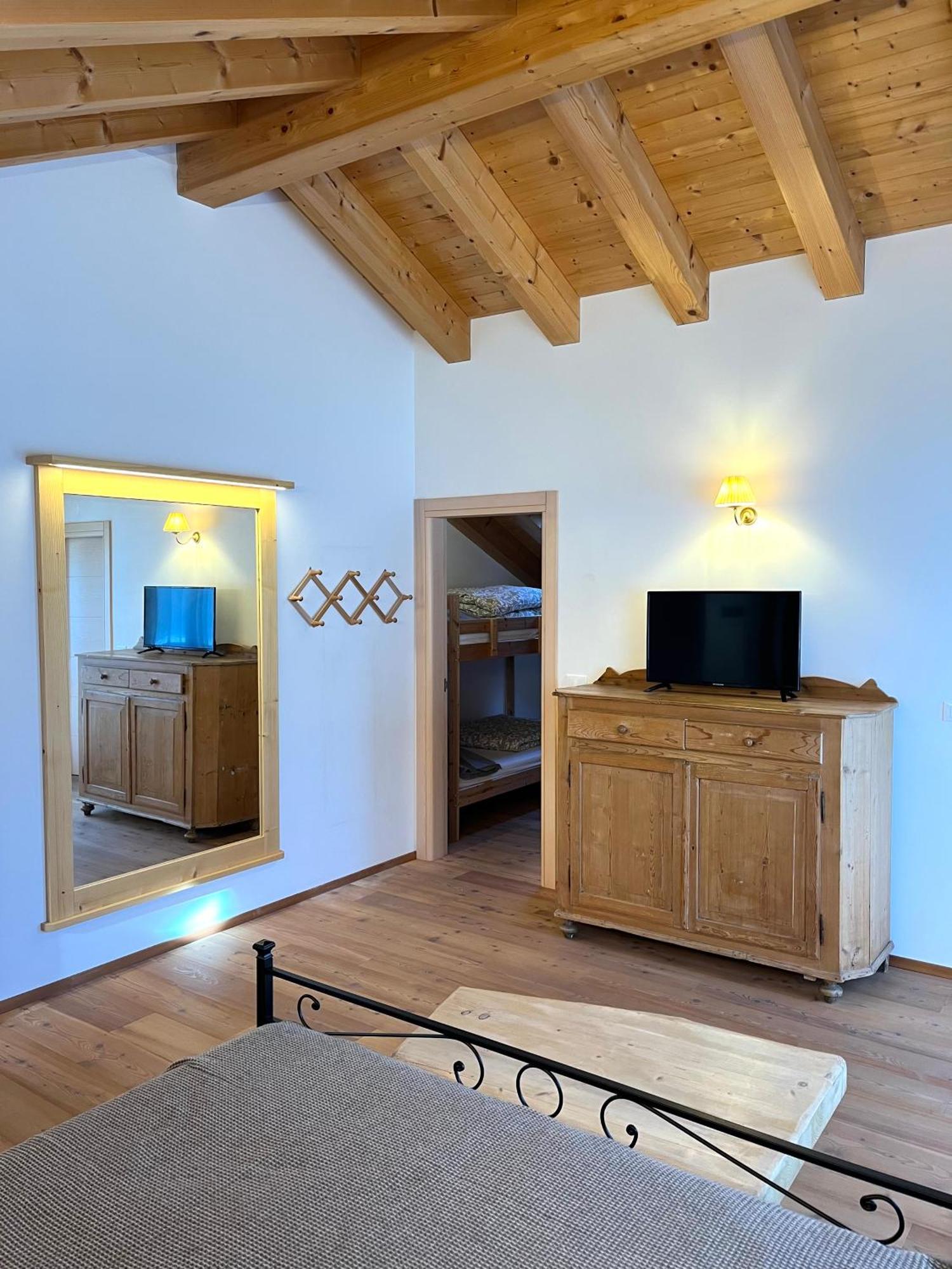 Chalet Delle Dolomiti ปีแอเว ดี กาโดเร ภายนอก รูปภาพ